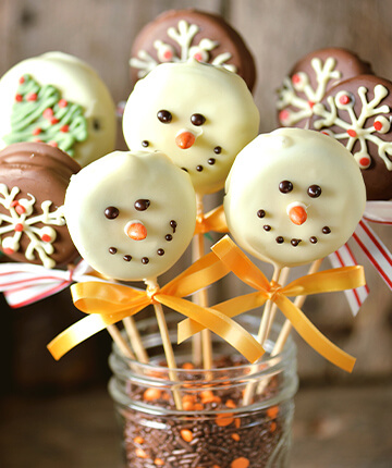 SCHNEEMANNCAKE-POPS