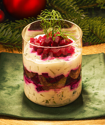 Gurkenricottacreme mit Randenwürfeln & Dill